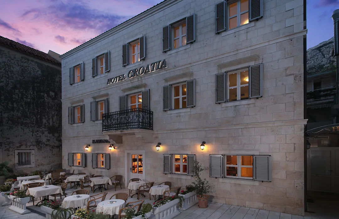 Hotel Croatia-1