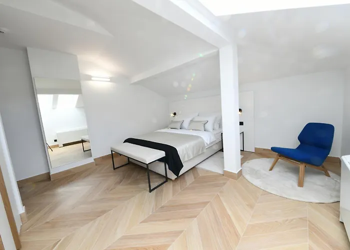 Aparthotel Milenij